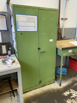 1 Metallwerkzeugschrank